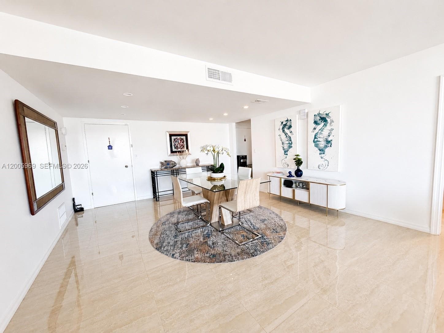 Carlyle House · #4070 in Palm Beach - Photo 4
