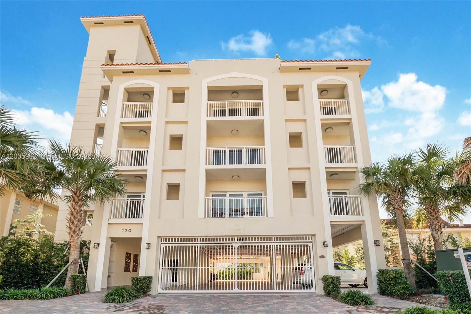 Villa Adria · #3B in Coral Gables - Photo 15