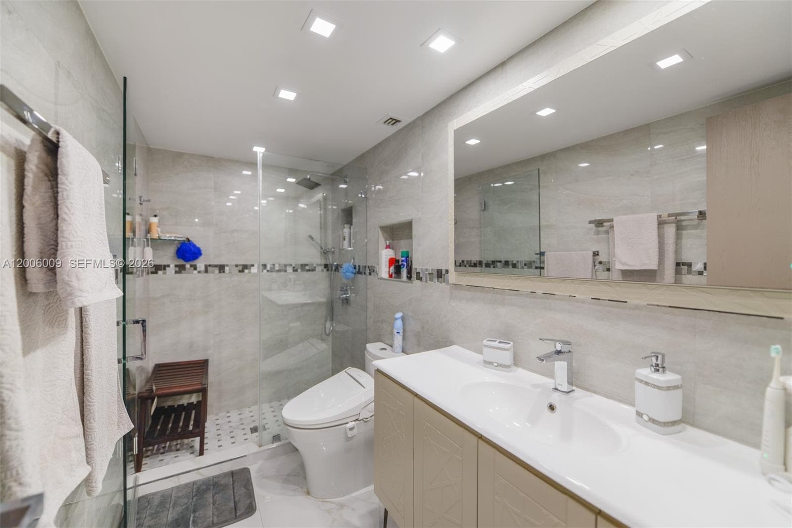 HEMISPHERES CONDO · #PHG in Hallandale Beach - Photo 28