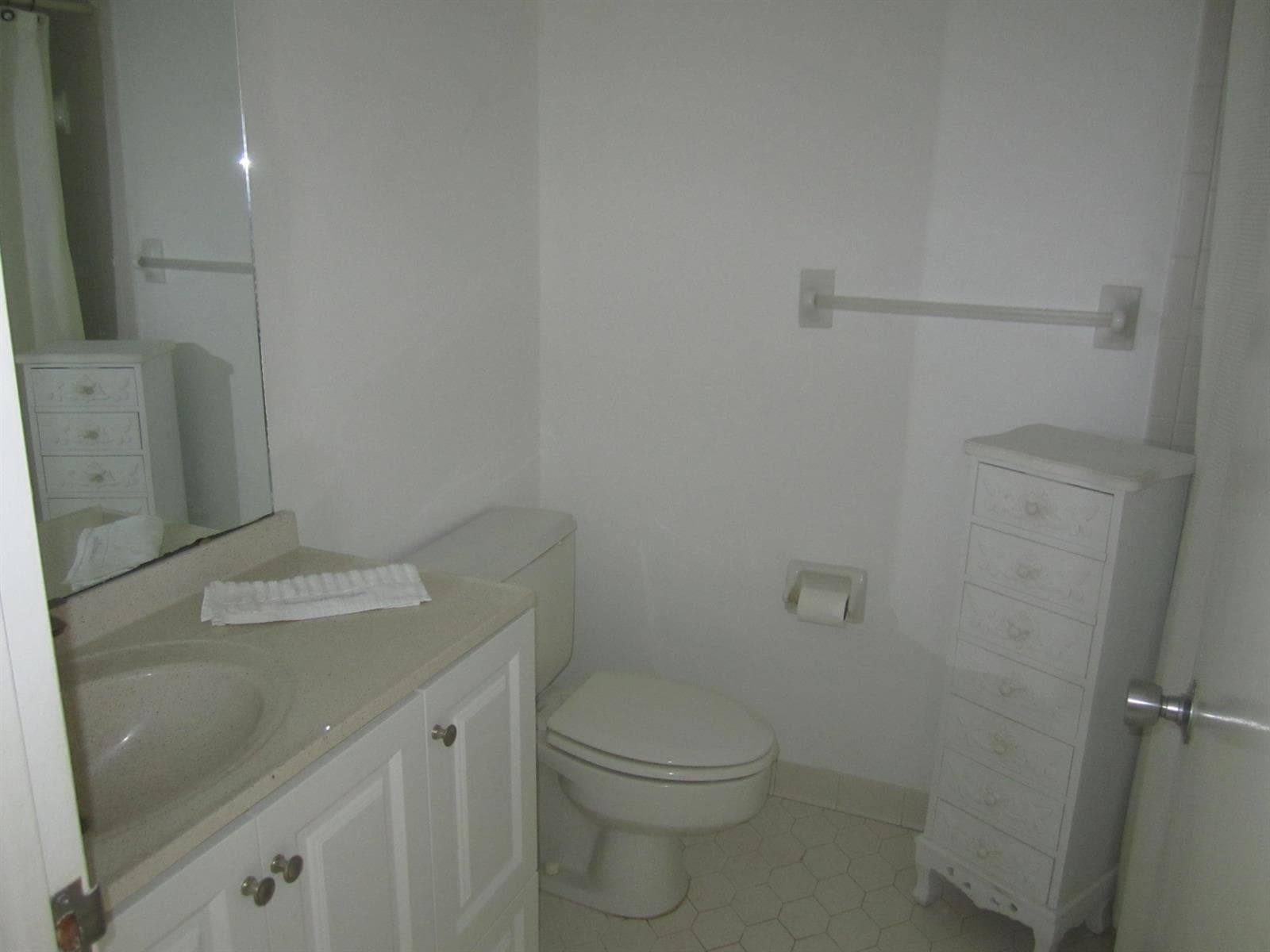 GUEST BATH