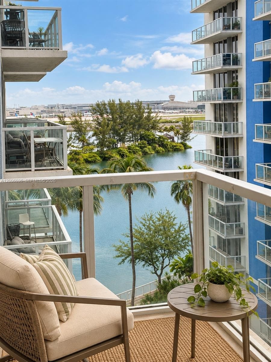 BLUE LAGOON CONDO · #807 in Miami - Photo 9
