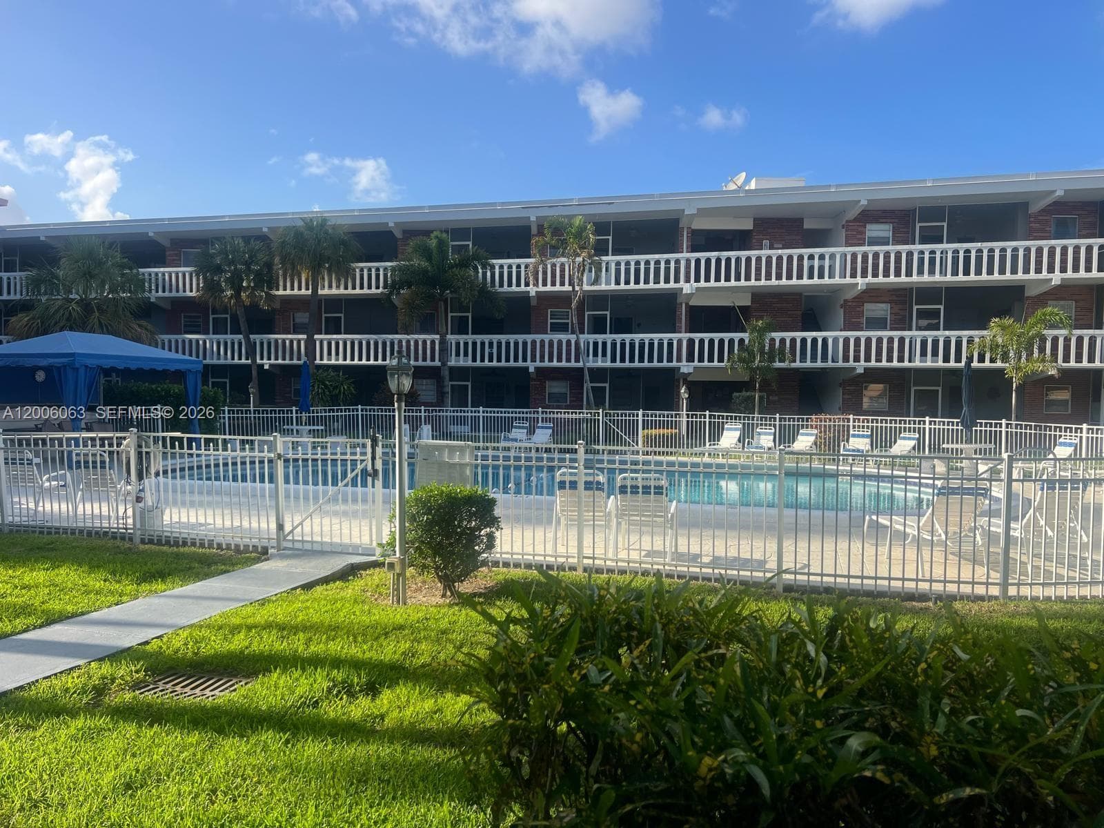 ELDORADO PLAZA EAST CONDO · #20A in Hallandale Beach - Photo 1