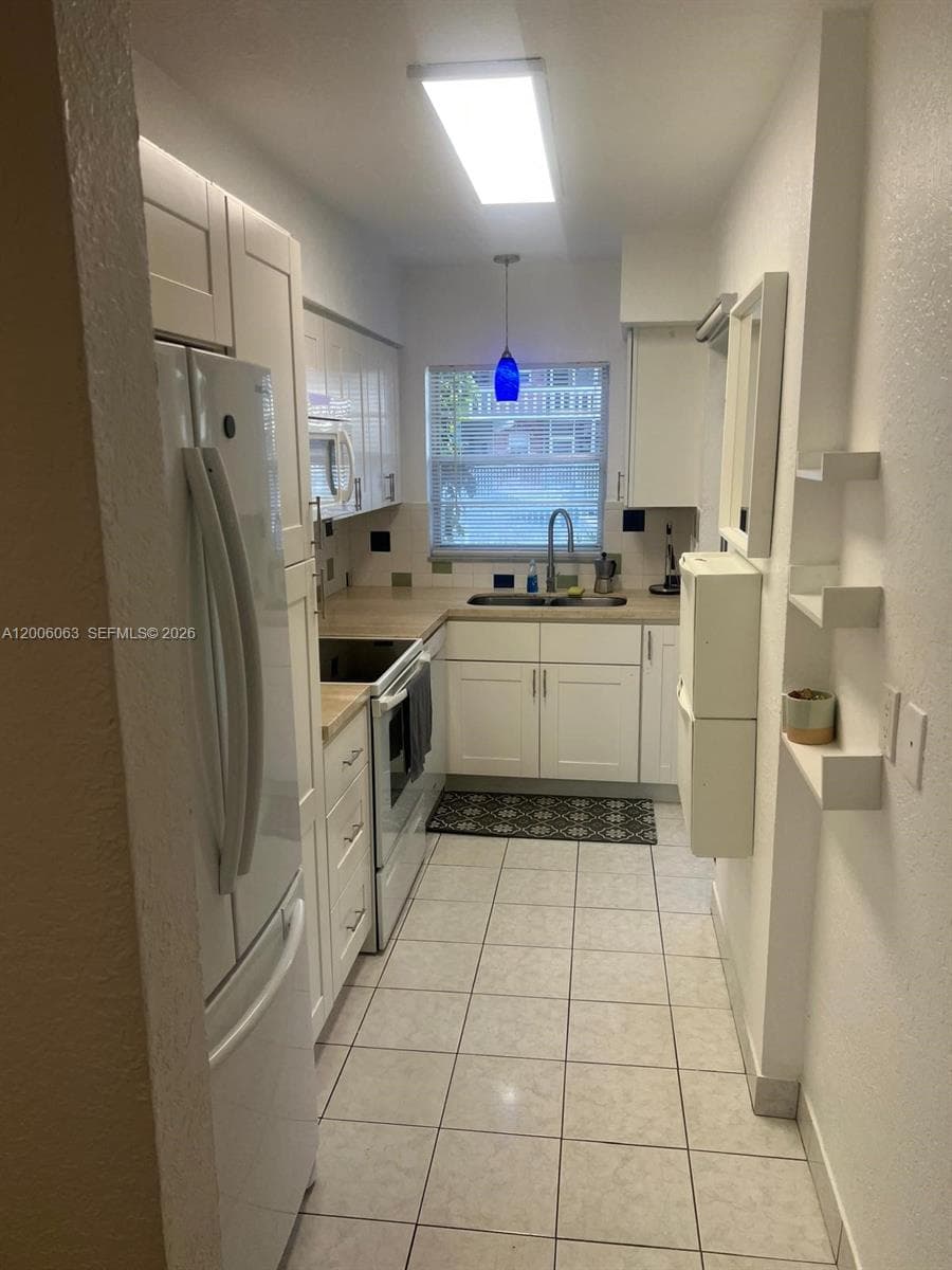 ELDORADO PLAZA EAST CONDO · #20A in Hallandale Beach - Photo 10