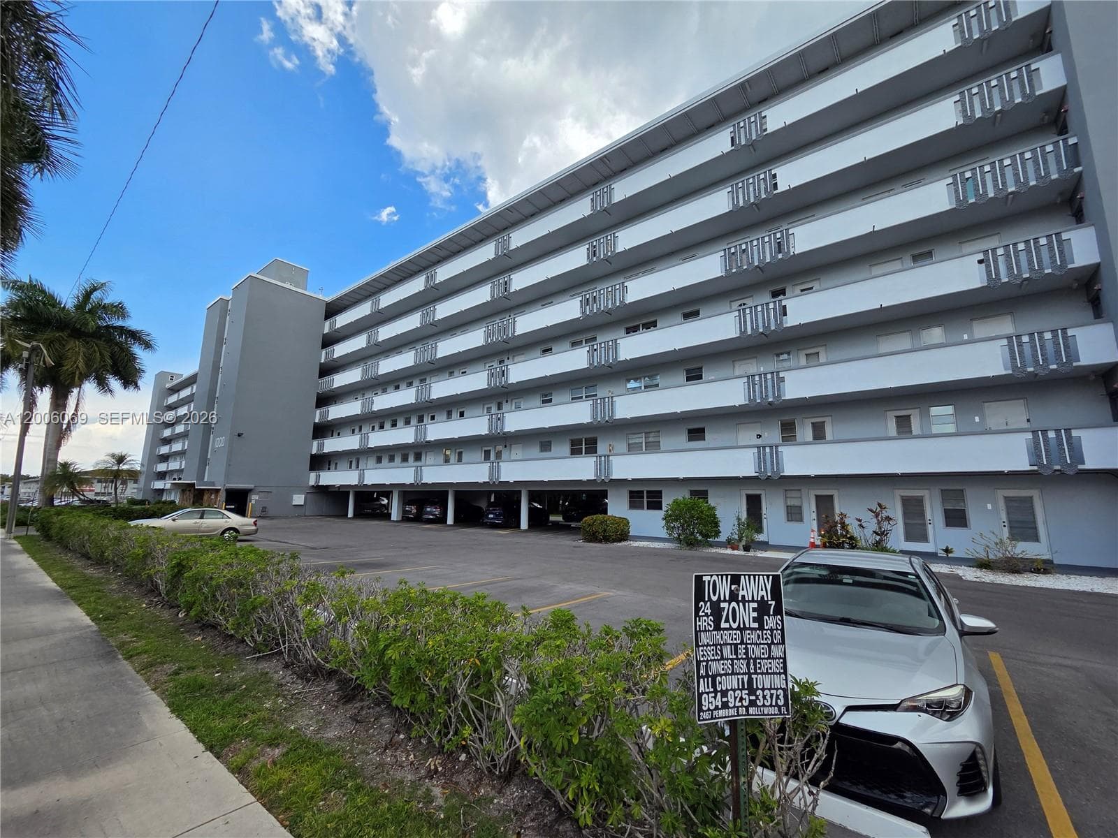 FAIRWAYS ROYALE CONDO · #210 in Hallandale Beach - Photo 19