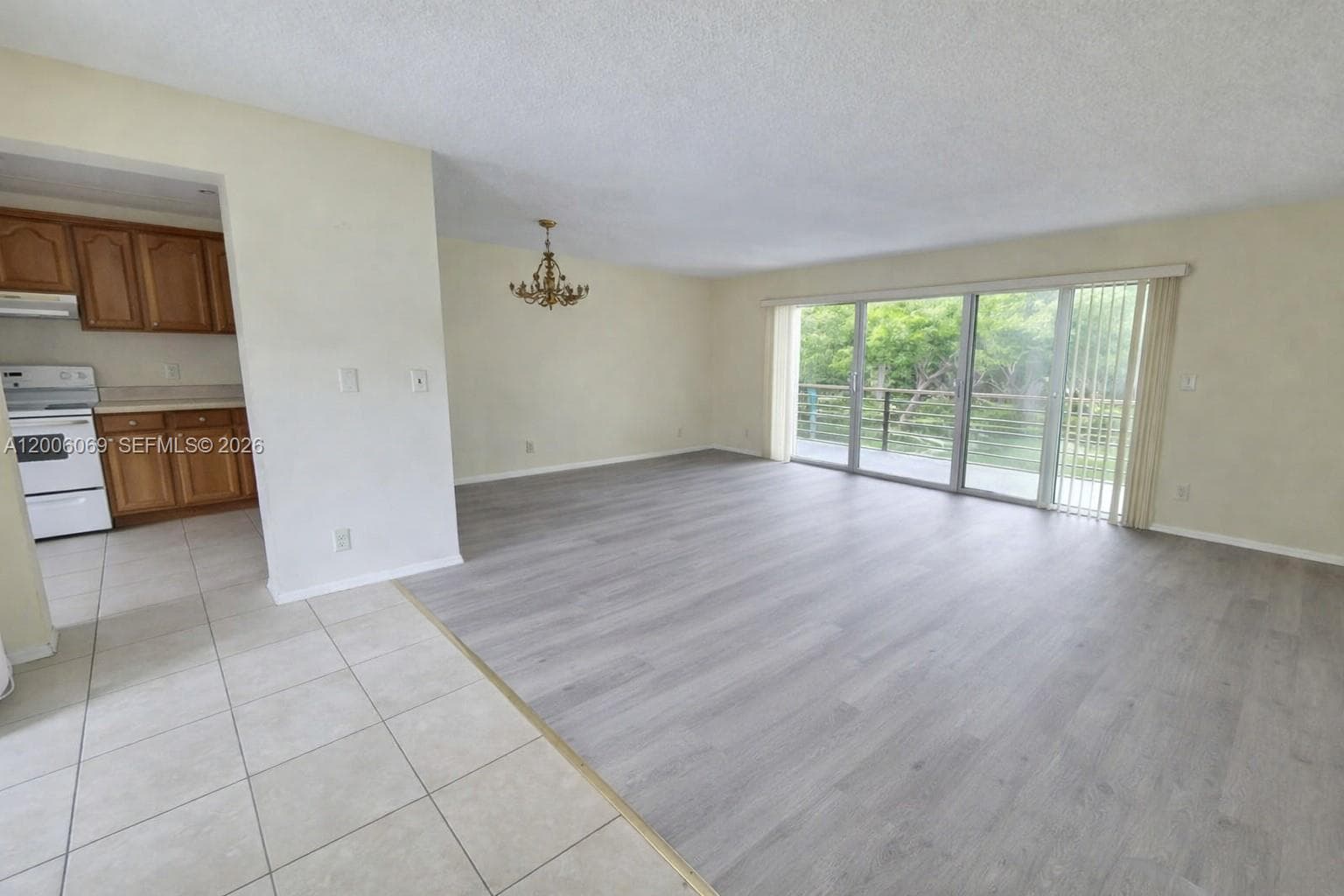 FAIRWAYS ROYALE CONDO · #210 in Hallandale Beach - Photo 4