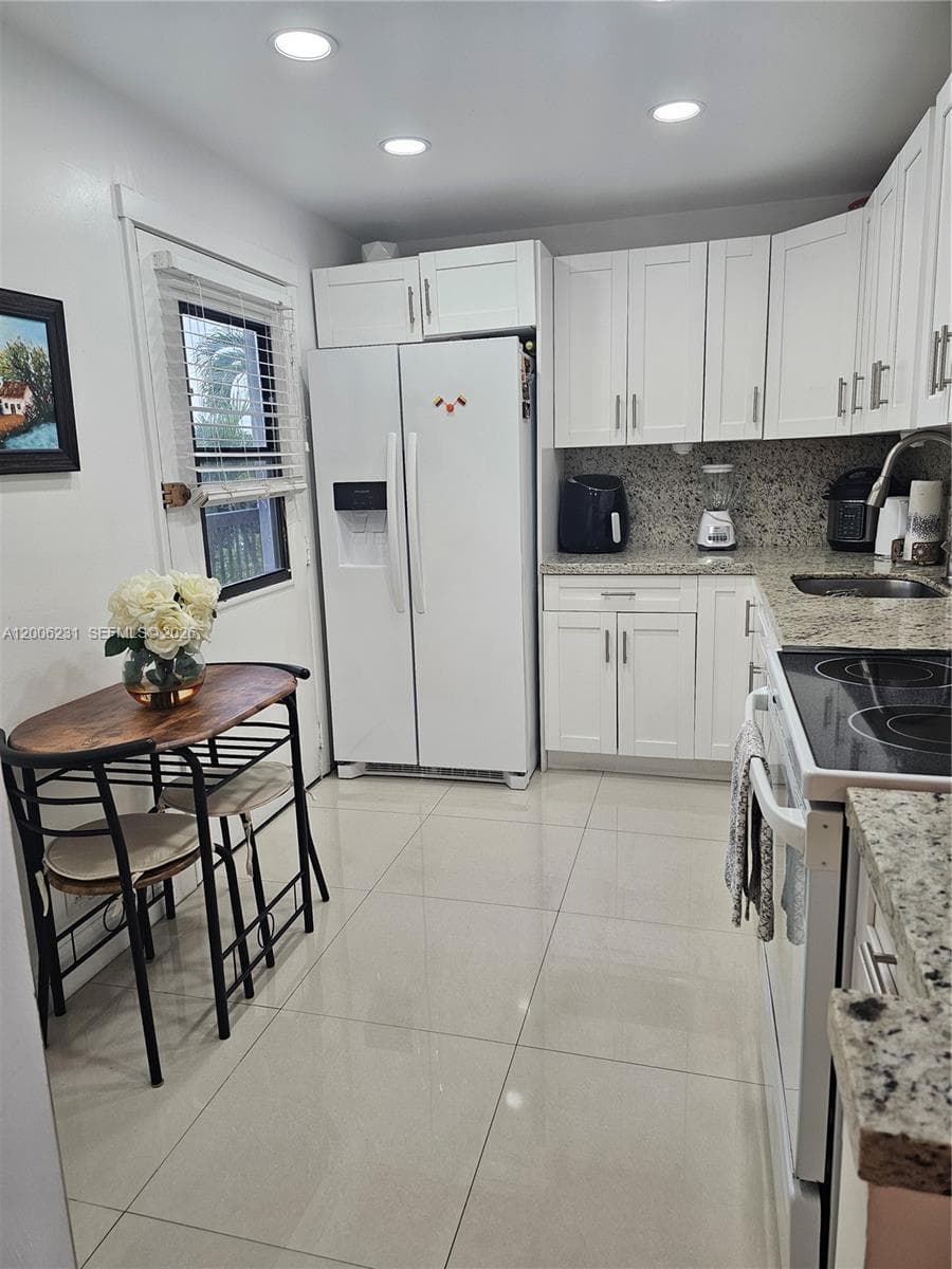 BISCAYA IV CONDO · #315 in Aventura - Photo 18
