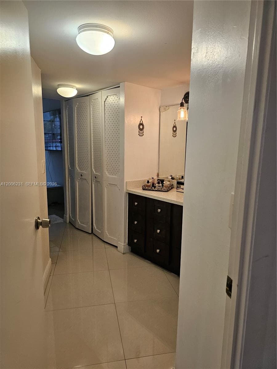 BISCAYA IV CONDO · #315 in Aventura - Photo 15