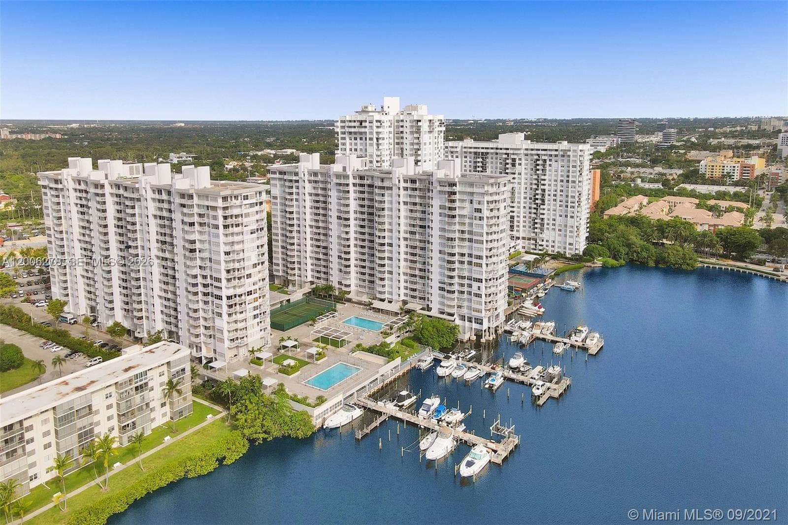 plaza del prado · #402 in Aventura - Photo 55