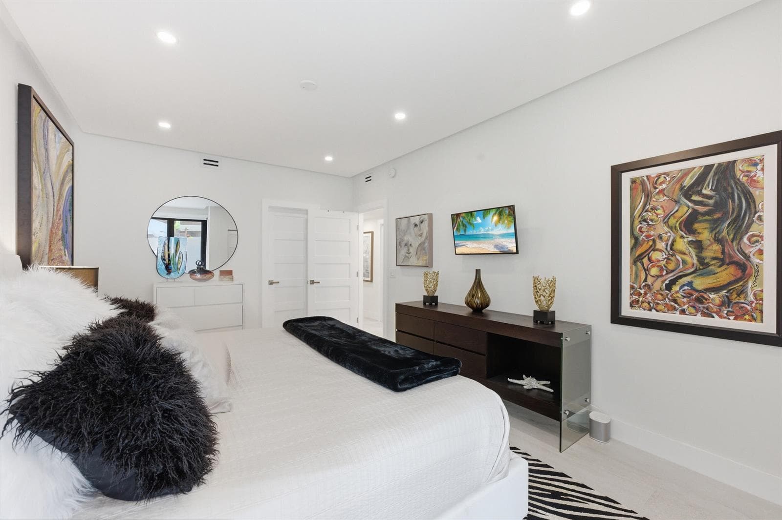 Guest 2 Suite