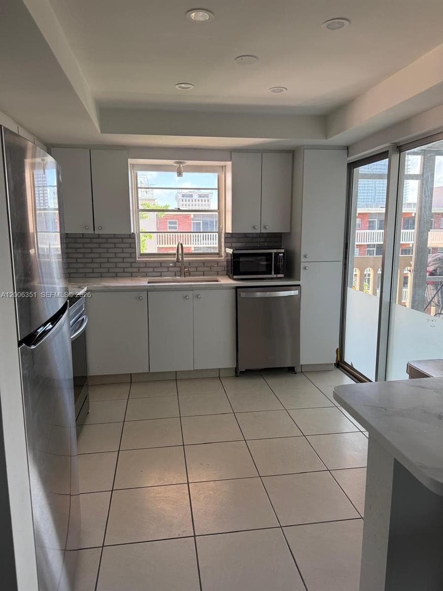 ELDORADO PLAZA WEST CONDO · #7E in Hallandale Beach - Photo 8