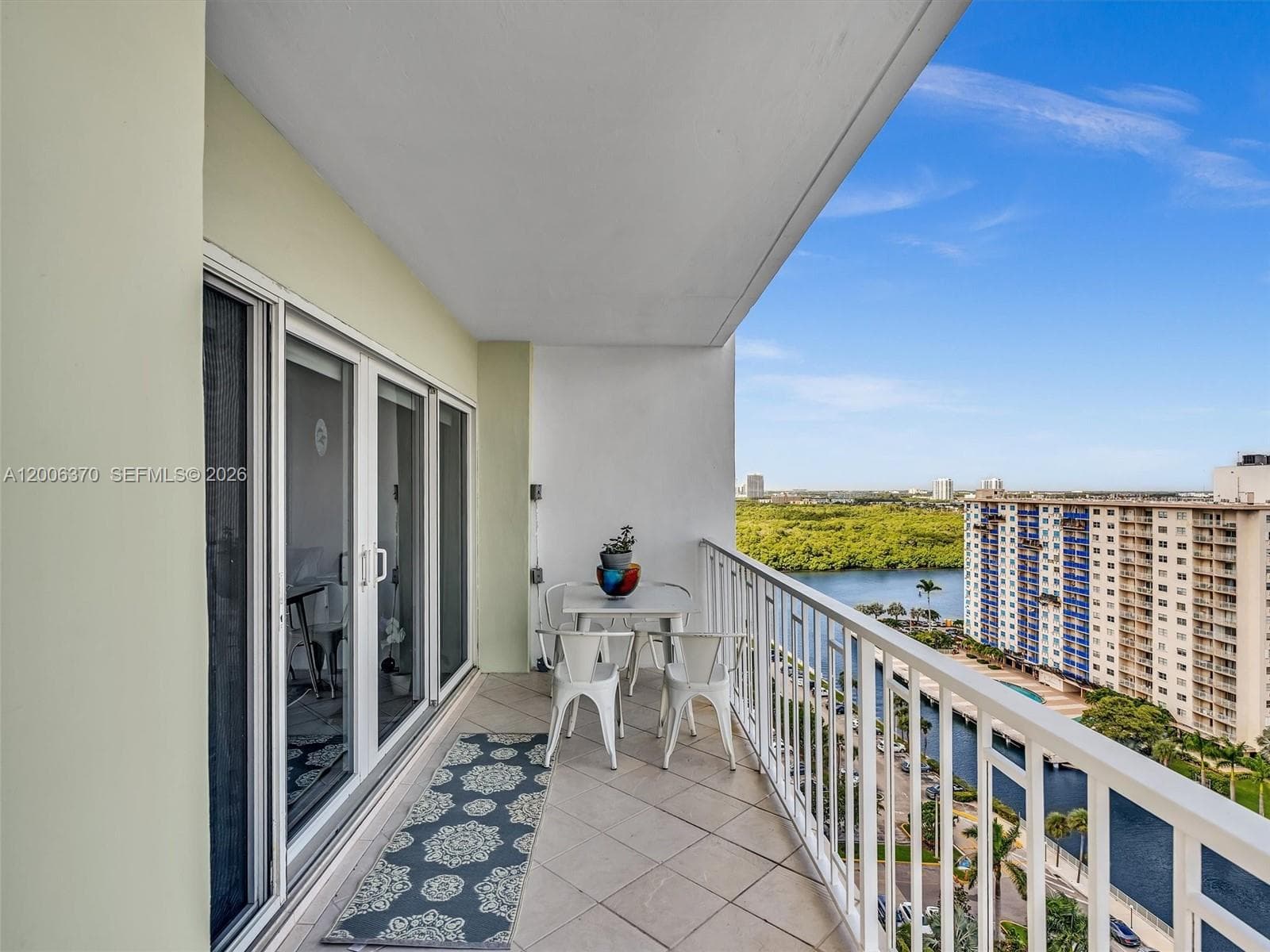 Arlen House West · #1731 in Sunny Isles Beach - Photo 23