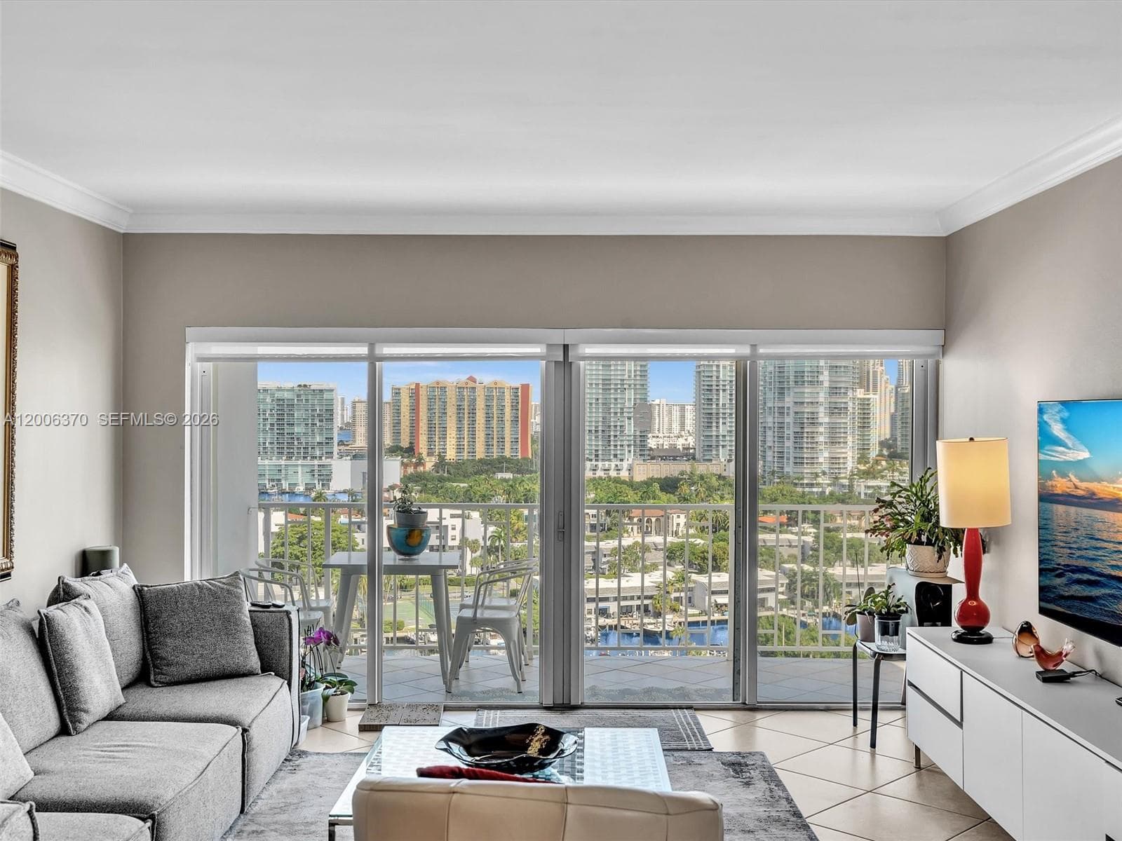Arlen House West · #1731 in Sunny Isles Beach - Photo 16