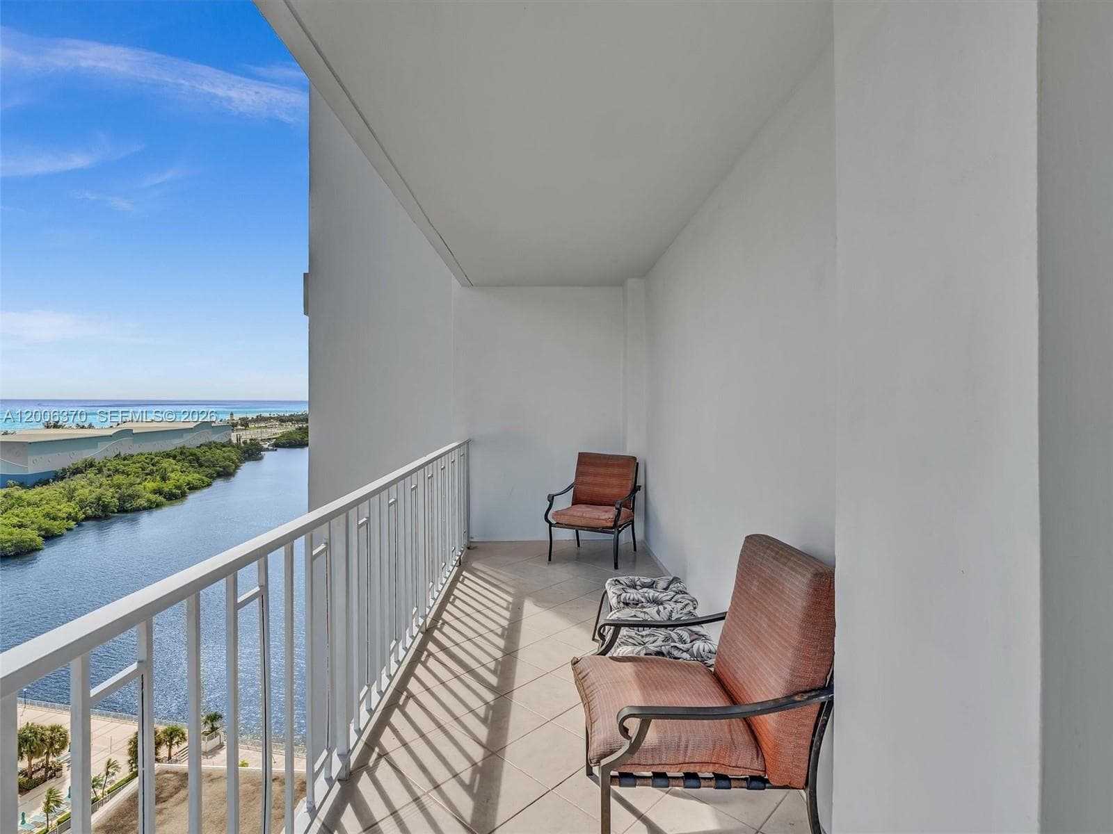 Arlen House West · #1731 in Sunny Isles Beach - Photo 26