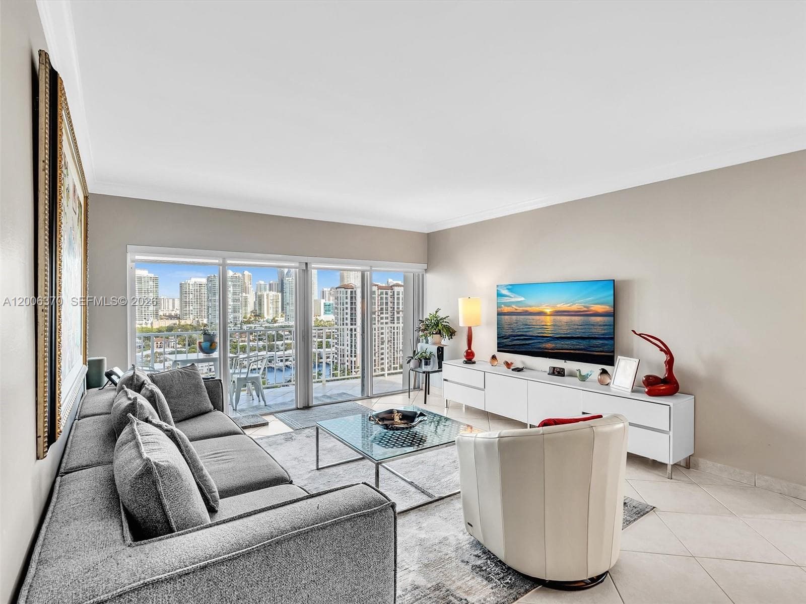 Arlen House West · #1731 in Sunny Isles Beach - Photo 18