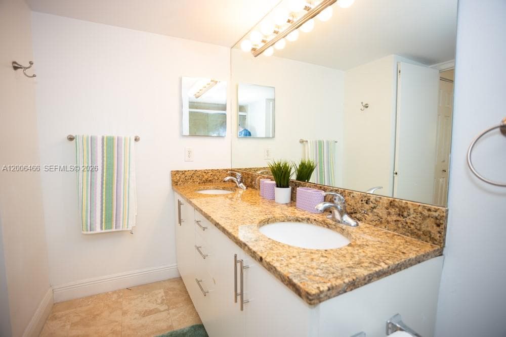 PARC CENTRAL AVENTURA E · #214 in Aventura - Photo 8