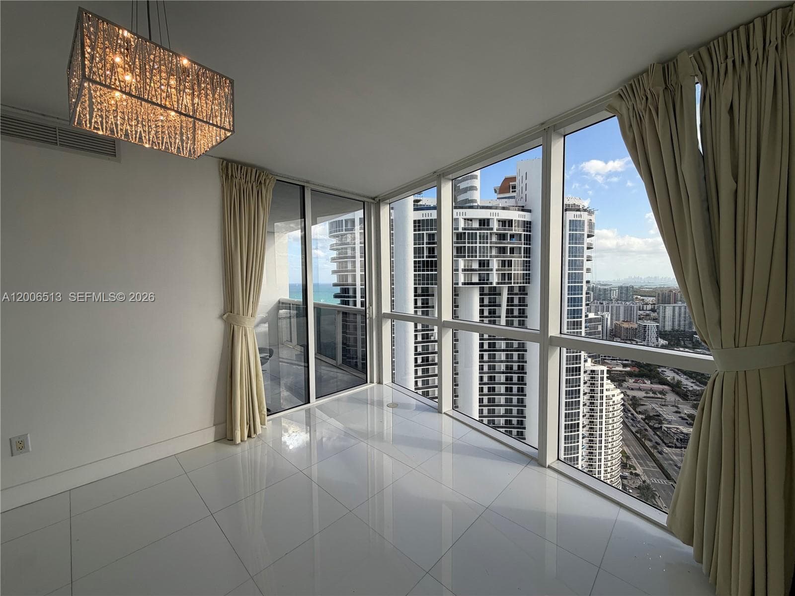 Trump Royale · #5105 in Sunny Isles Beach - Photo 11
