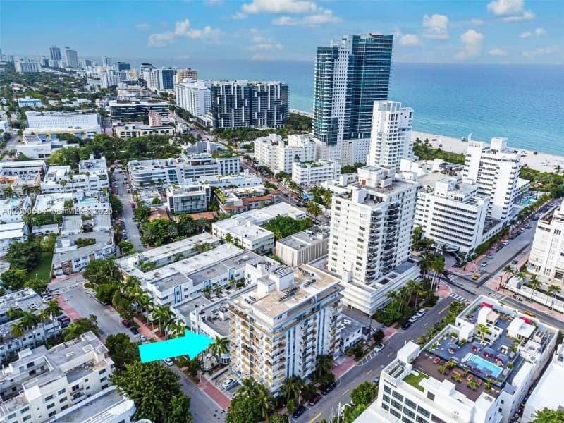 James Central Towers · #305 in Miami Beach - Photo 1