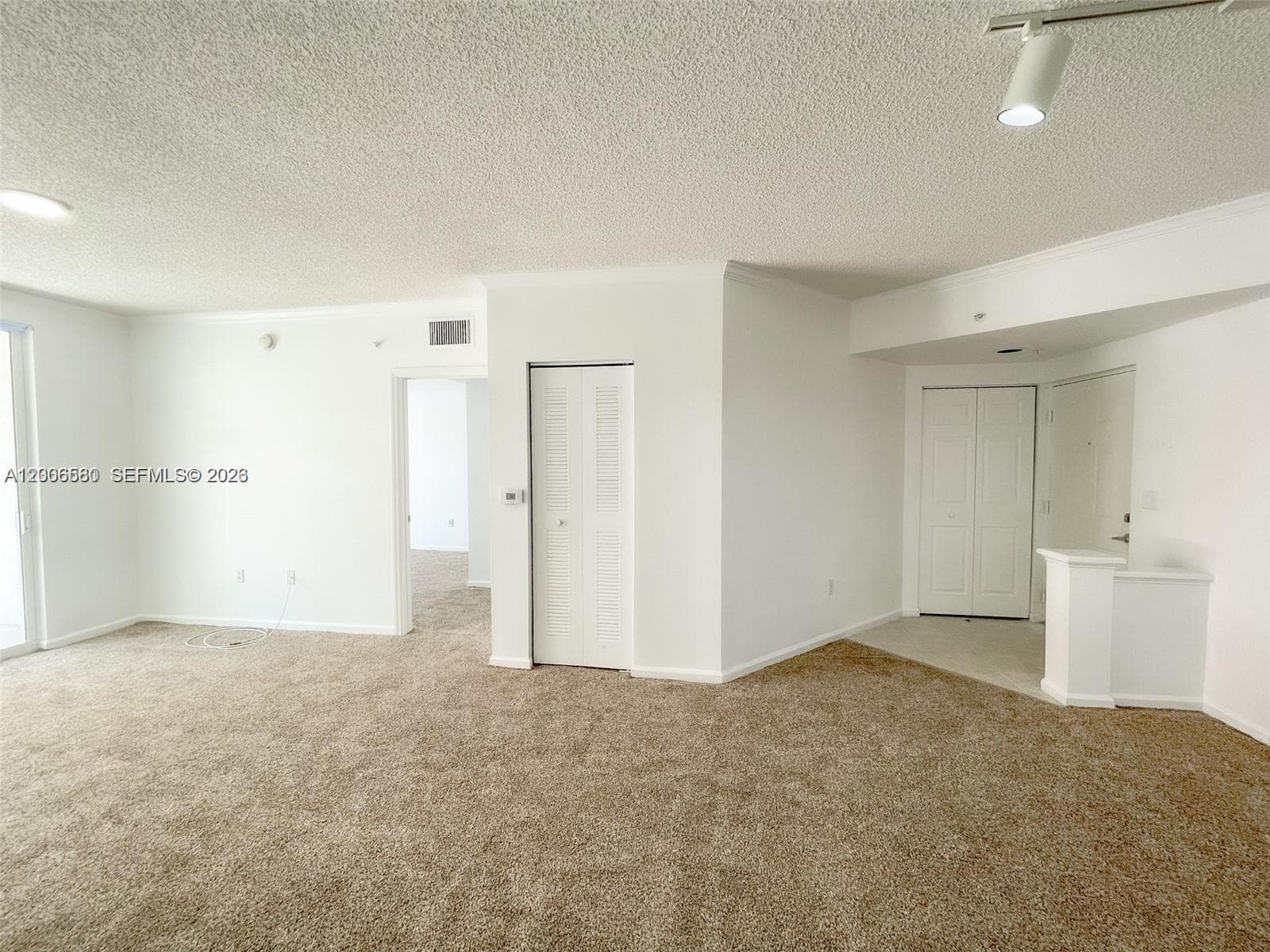 Porto Bellagio · #2602 in Sunny Isles Beach - Photo 8