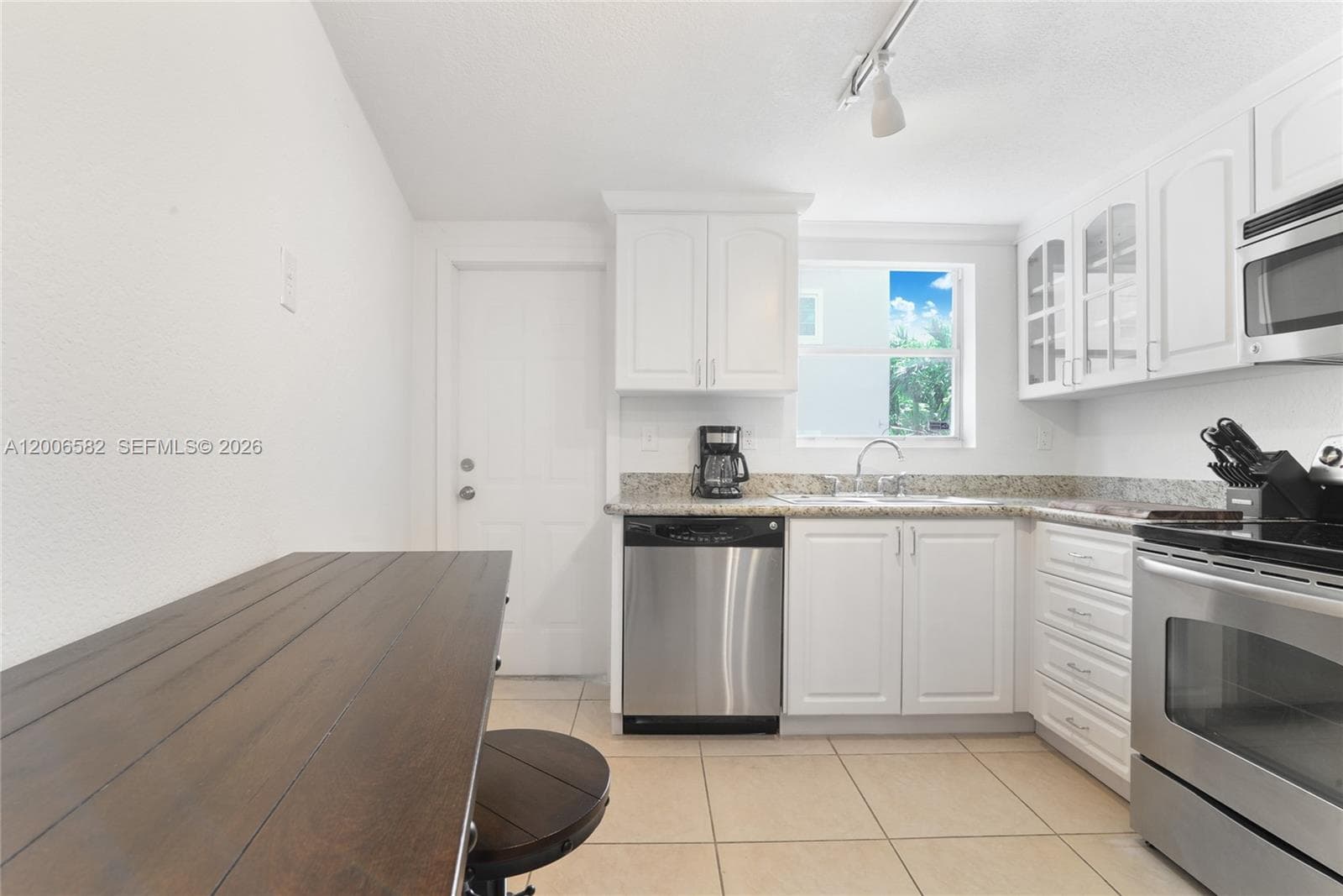 EVENING STAR CONDO · #24 in Bay Harbor Islands - Photo 6