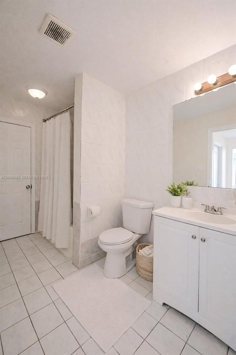 RESIDENCIAL COND · #1 in Miami Gardens - Photo 7