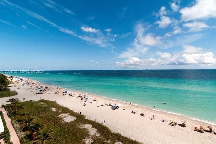 BEACH CLUB TWO · #1708 in Hallandale Beach - Photo 17