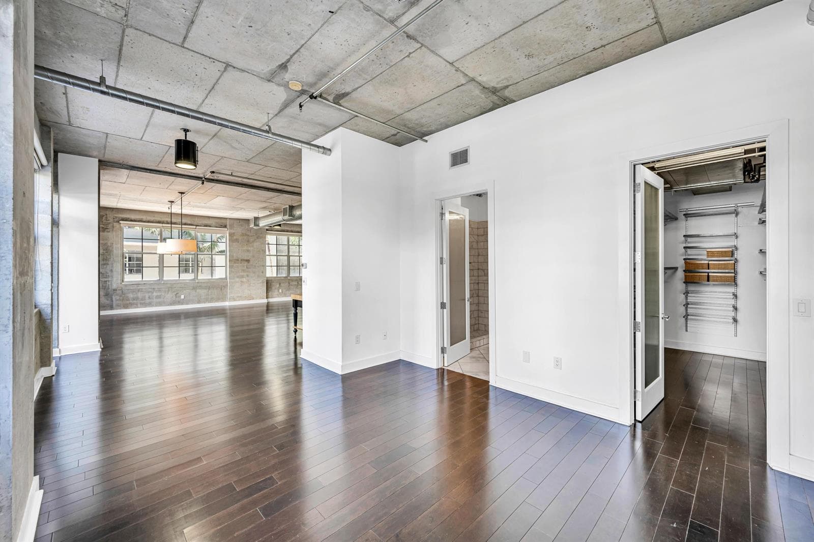 411 NW 1ST AVE #202--27