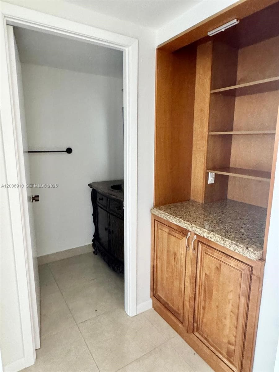 OLYMPUS CONDOMINIUM · #1210 in Hallandale Beach - Photo 5