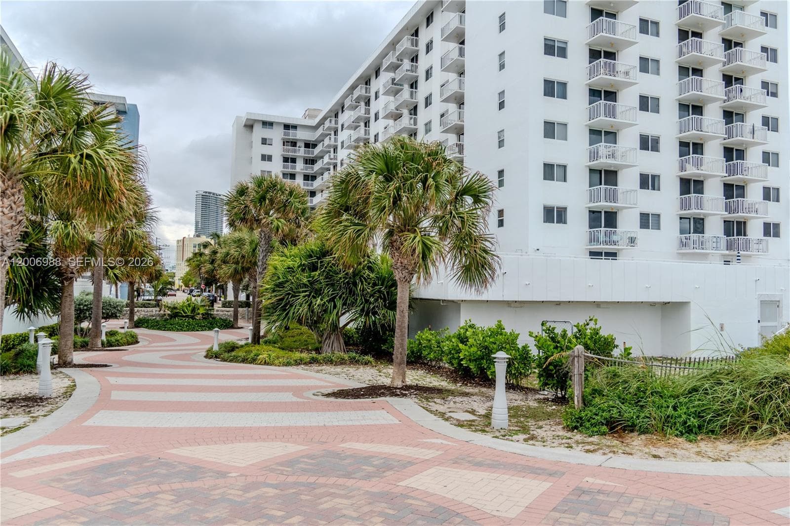 THE PRESIDENTIAL CONDO · #222 in Miami Beach - Photo 26