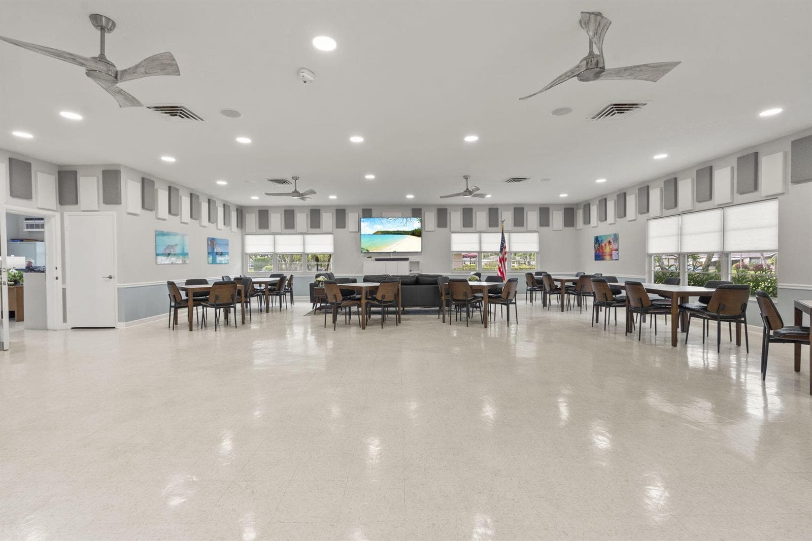 BALLROOM/GAMEROOM