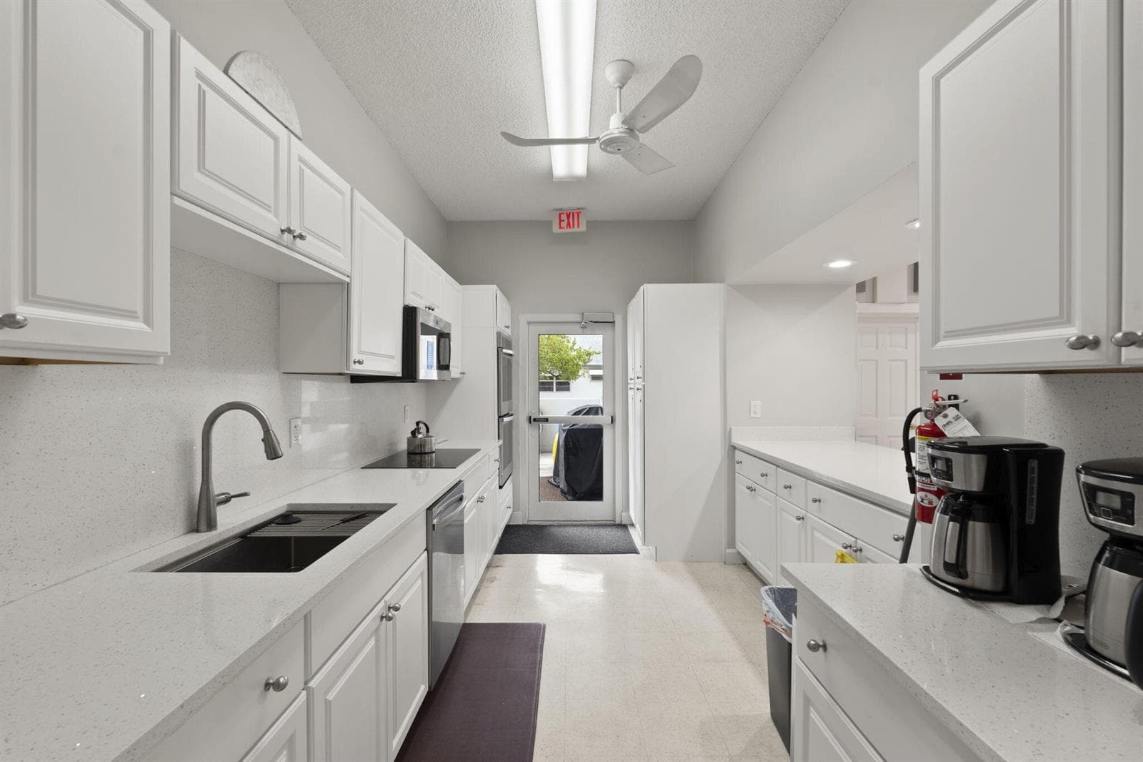 CLUBHOUSE KITCHEN