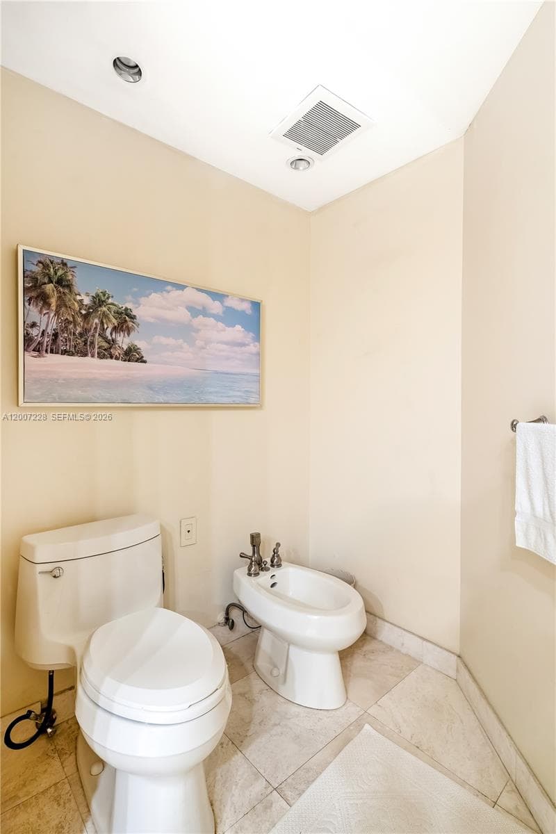 MARINA TOWER CONDO · #7B in Aventura - Photo 28