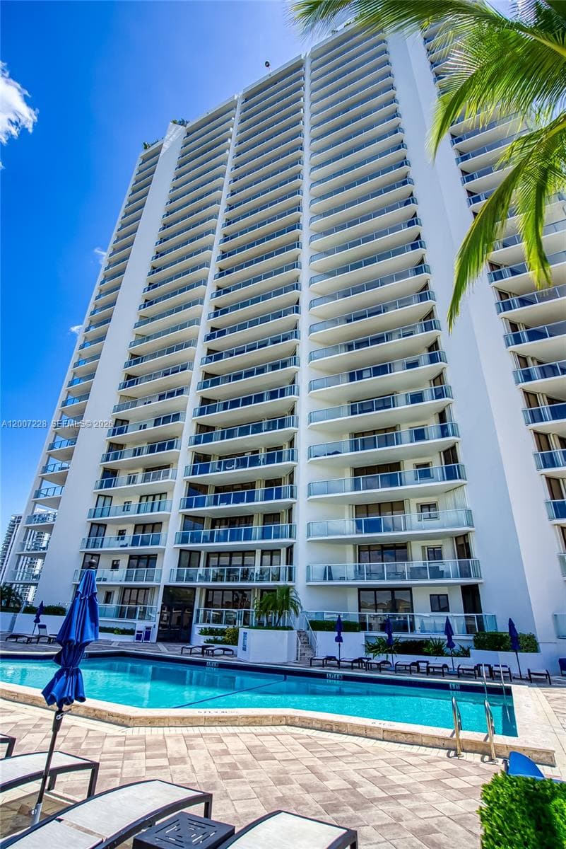 MARINA TOWER CONDO · #7B in Aventura - Photo 48