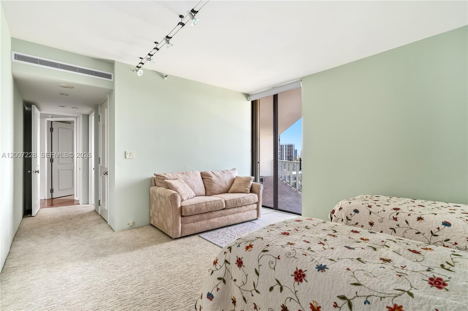 MARINA TOWER CONDO · #7B in Aventura - Photo 31