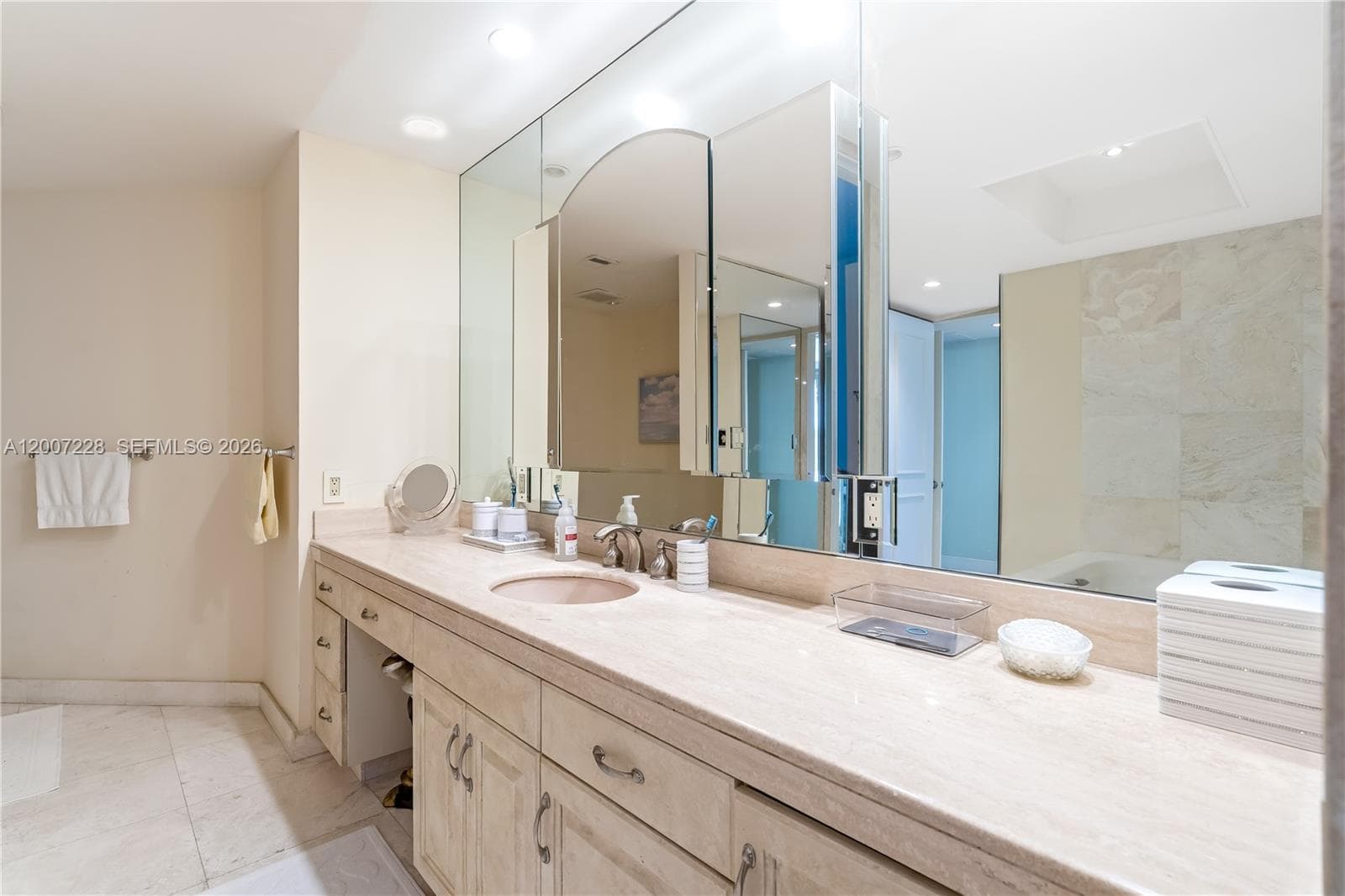 MARINA TOWER CONDO · #7B in Aventura - Photo 25