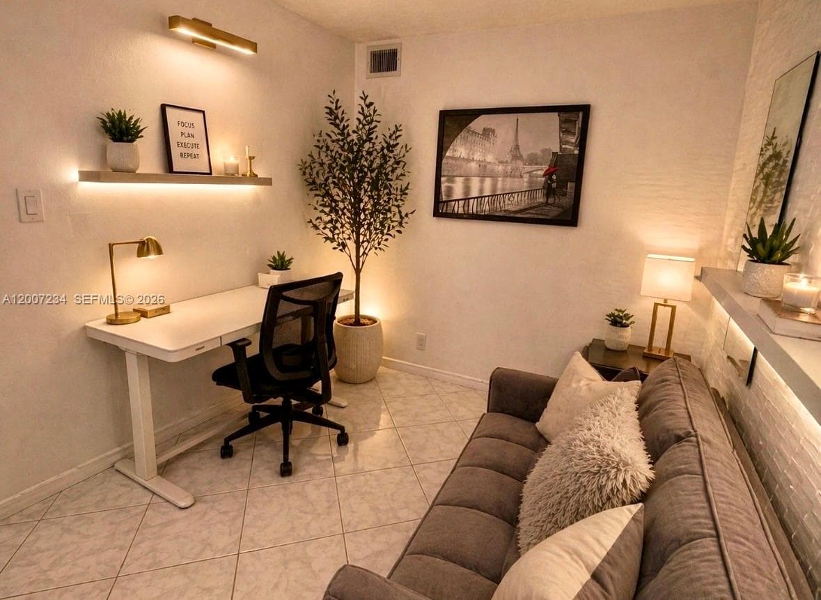 DESOTO PARK NORTH CONDO · #108 in Hallandale Beach - Photo 12