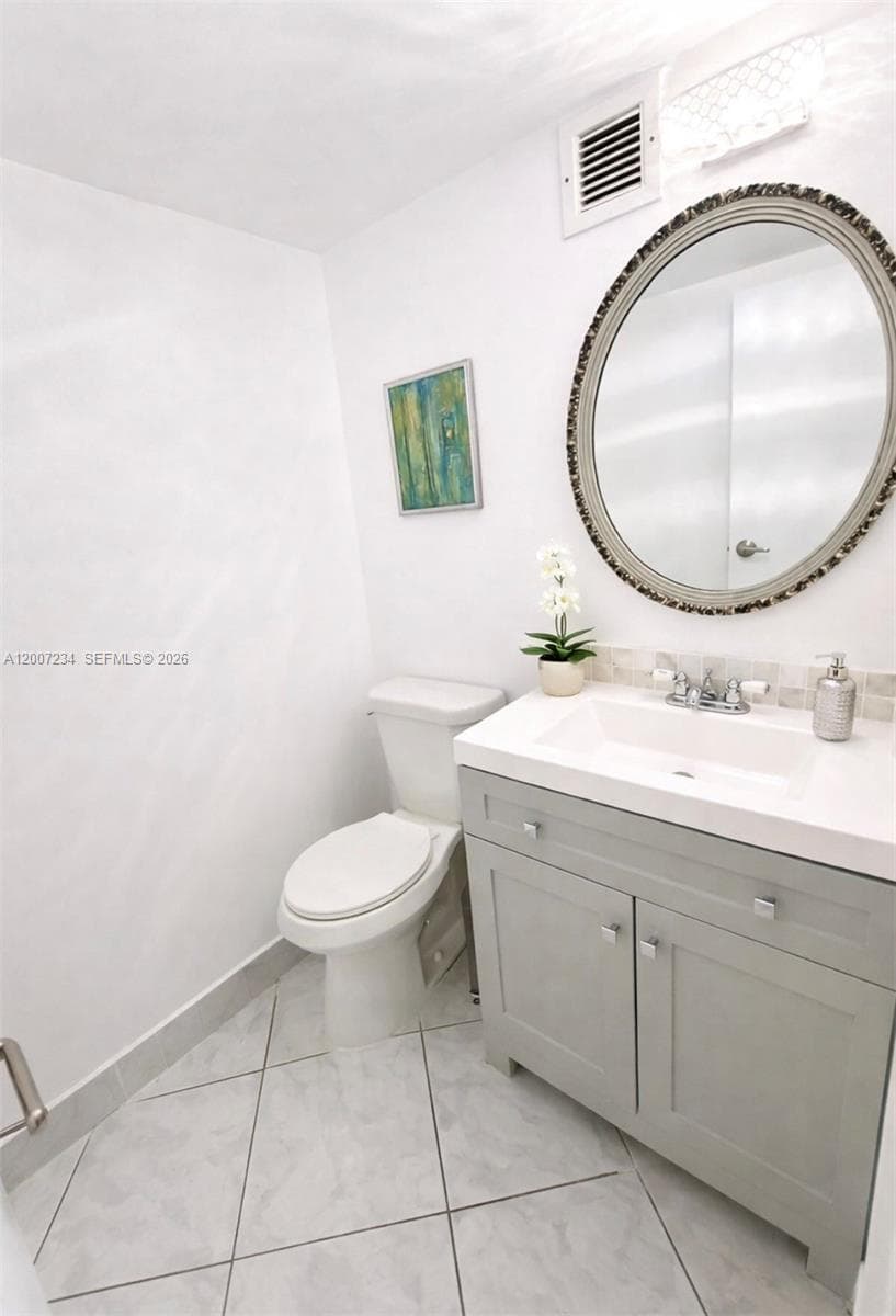 DESOTO PARK NORTH CONDO · #108 in Hallandale Beach - Photo 14