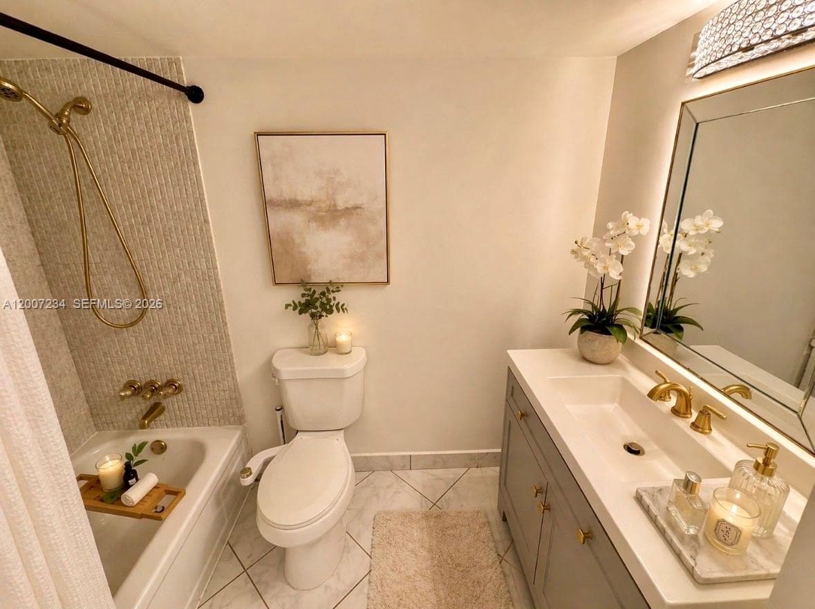 DESOTO PARK NORTH CONDO · #108 in Hallandale Beach - Photo 4