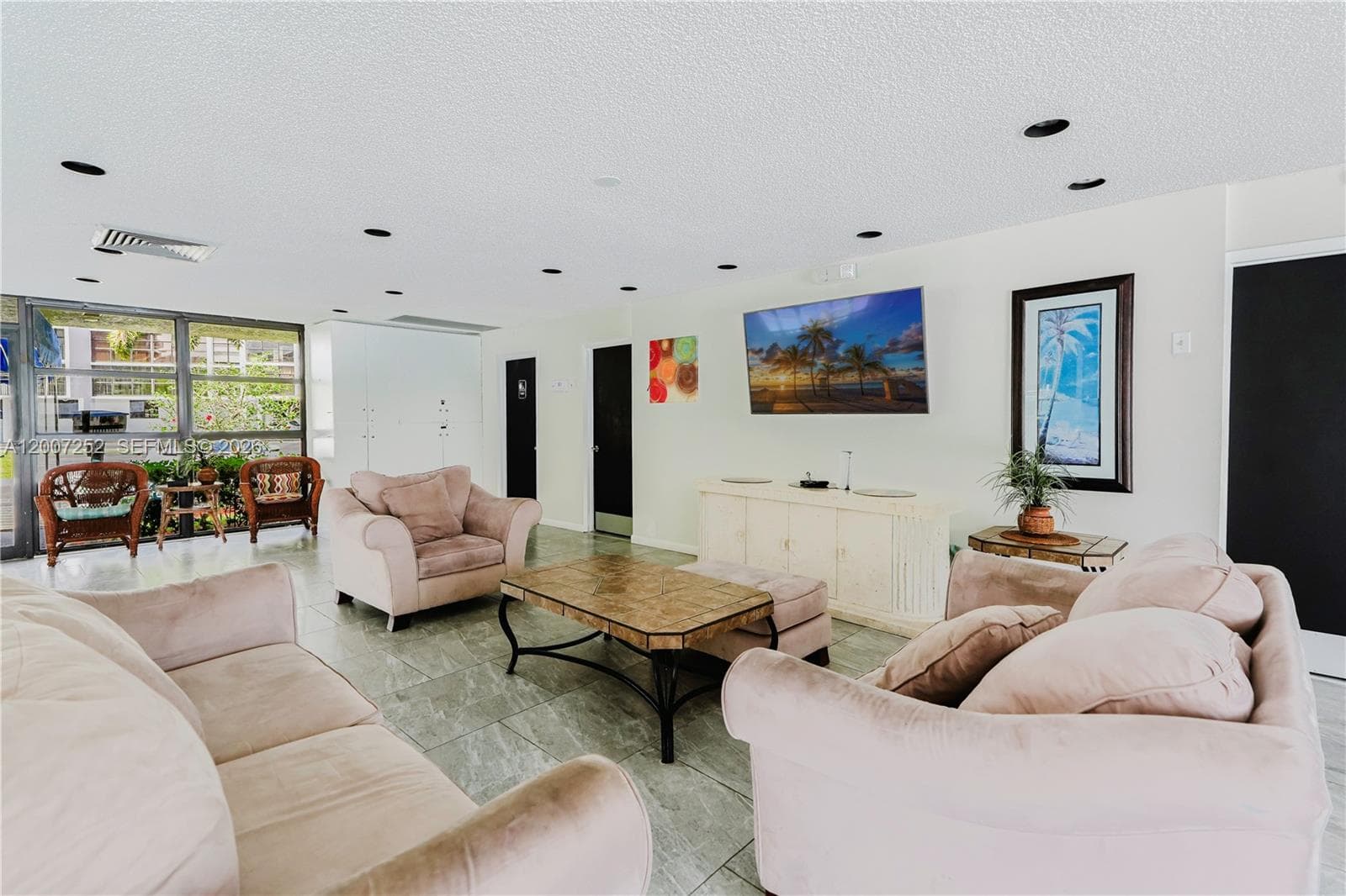 TOWERS OF OCEANVIEW EAST · #319 in Hallandale Beach - Photo 62