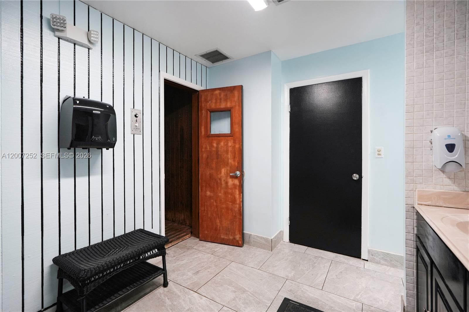 TOWERS OF OCEANVIEW EAST · #319 in Hallandale Beach - Photo 56