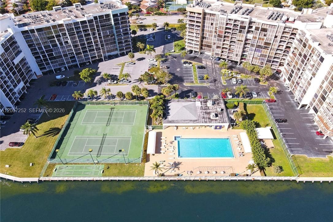TOWERS OF OCEANVIEW EAST · #319 in Hallandale Beach - Photo 65