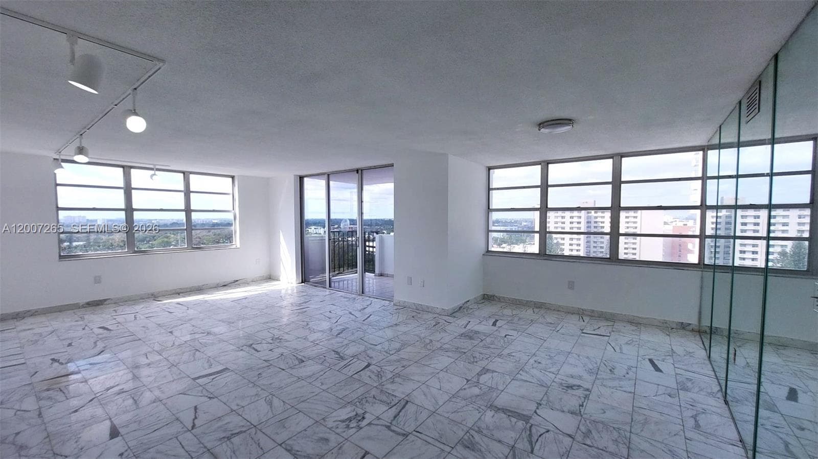 COMMODORE PLAZA CONDO · #1405 in Aventura - Photo 4