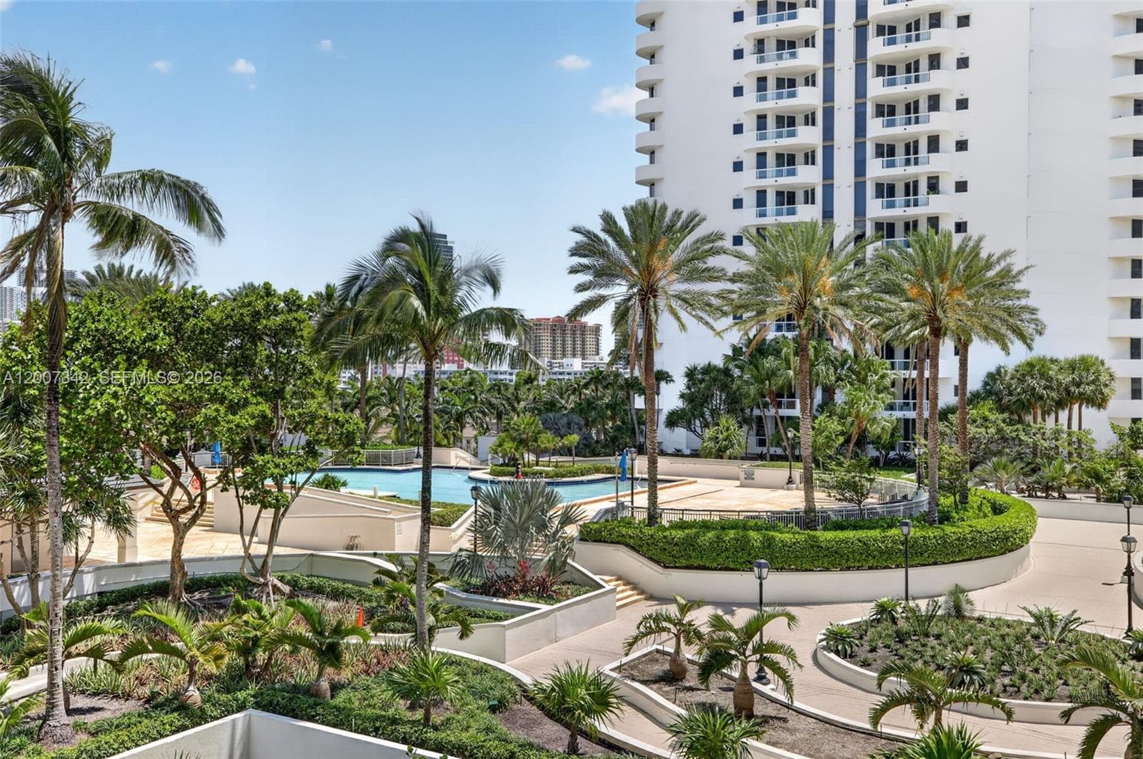 NORTH TOWER AT THE POINT · #605 in Aventura - Photo 31
