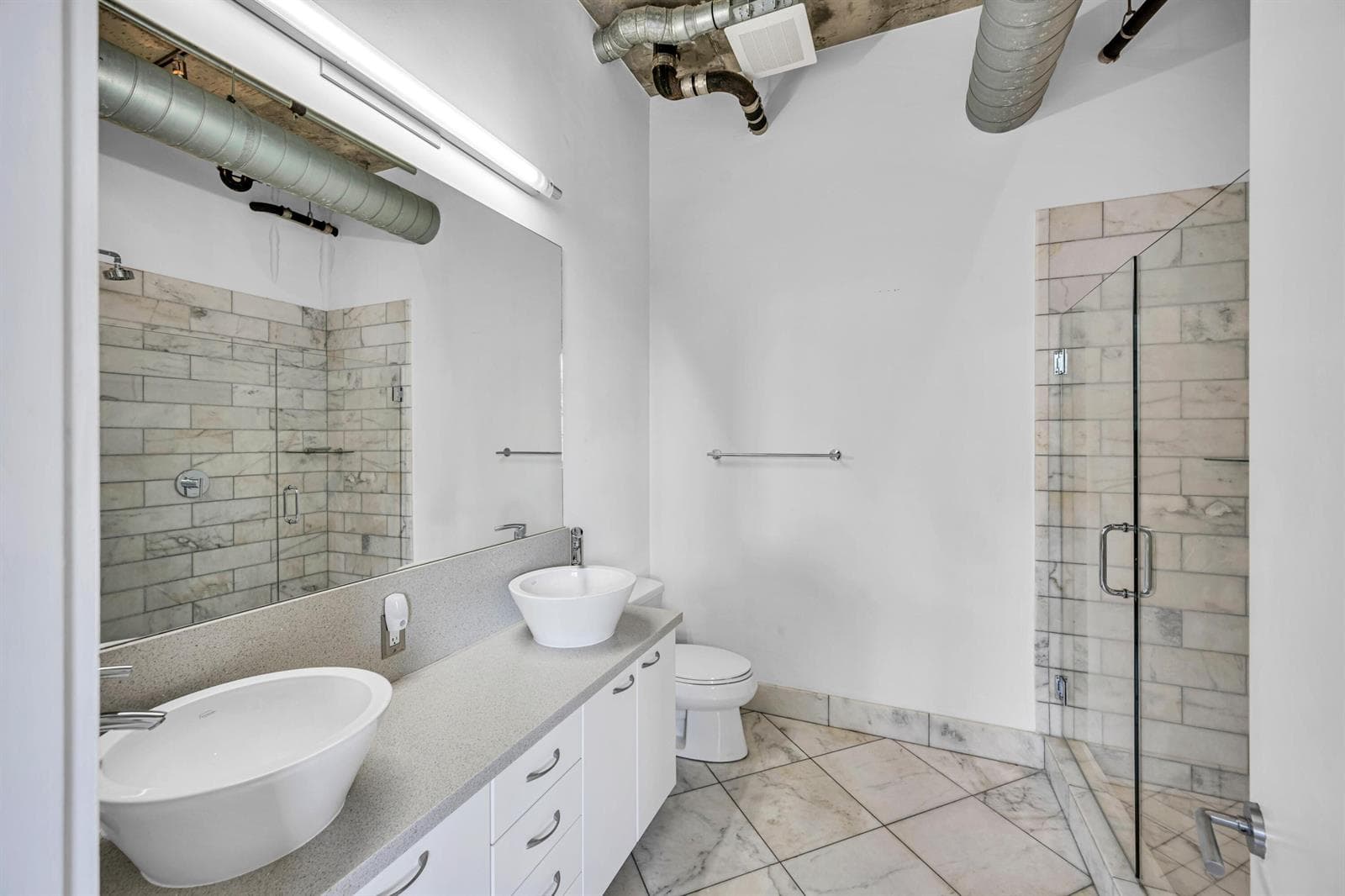 411 NW 1ST AVE #605--27