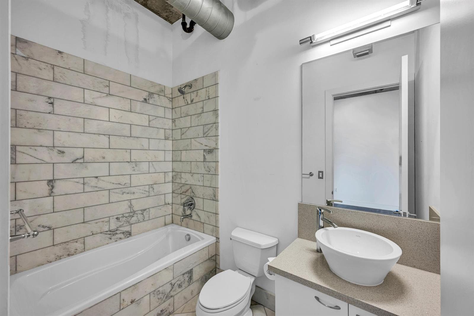 411 NW 1ST AVE #605--32
