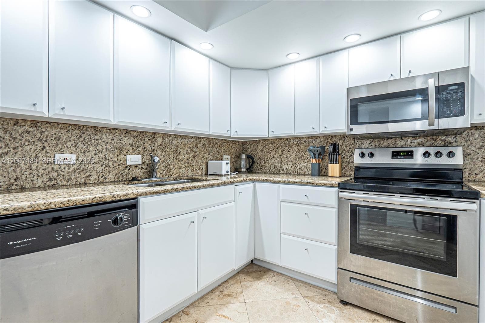 Waterview · #931 in Aventura - Photo 76