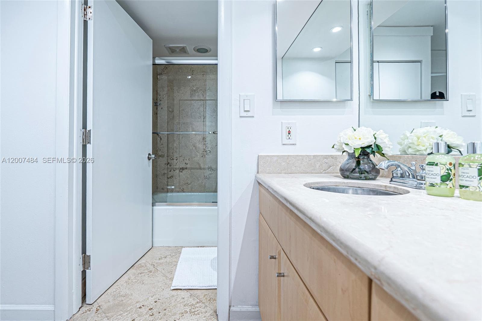 Waterview · #931 in Aventura - Photo 63