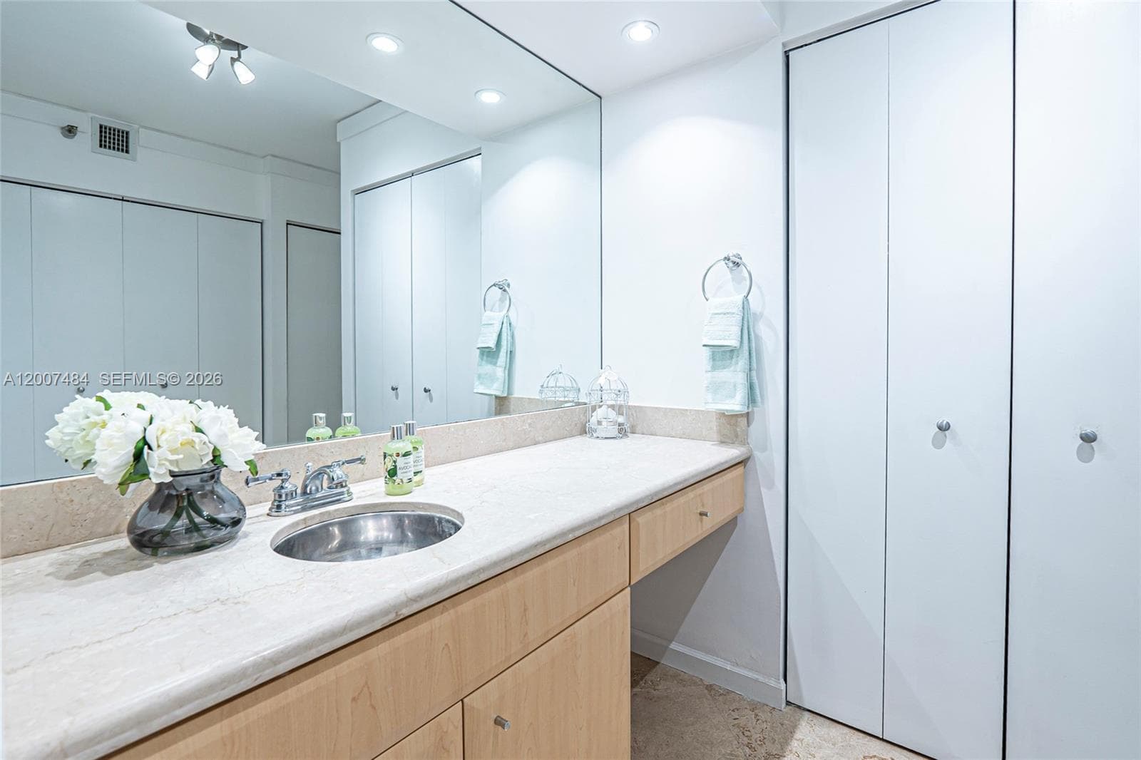 Waterview · #931 in Aventura - Photo 60