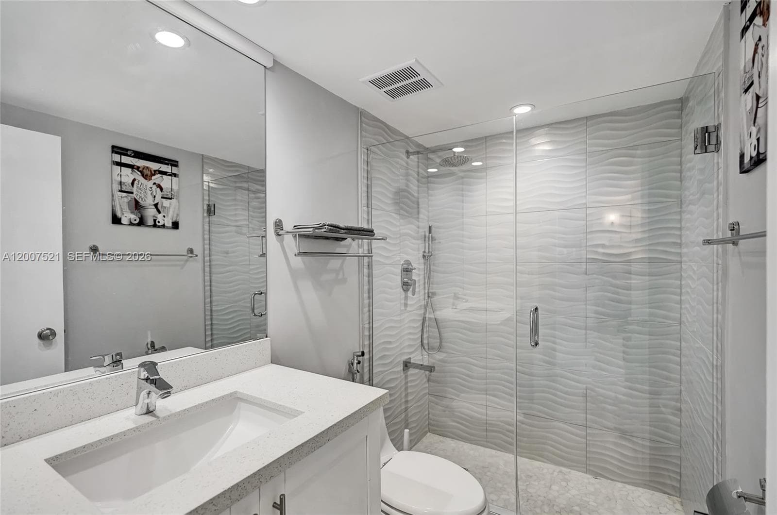 SEA AIR TOWERS CONDO · #1519 in Hollywood - Photo 16