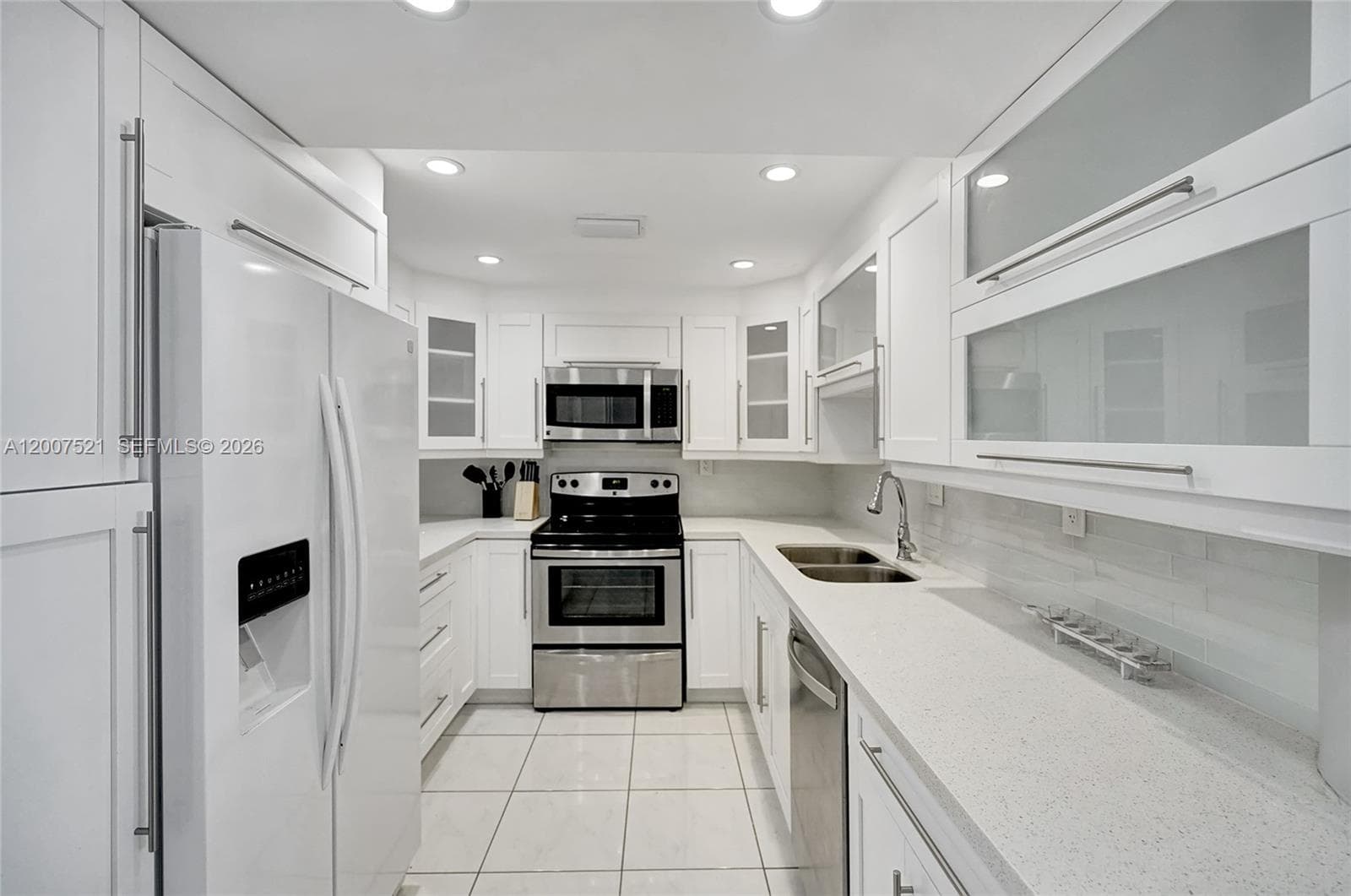 SEA AIR TOWERS CONDO · #1519 in Hollywood - Photo 7