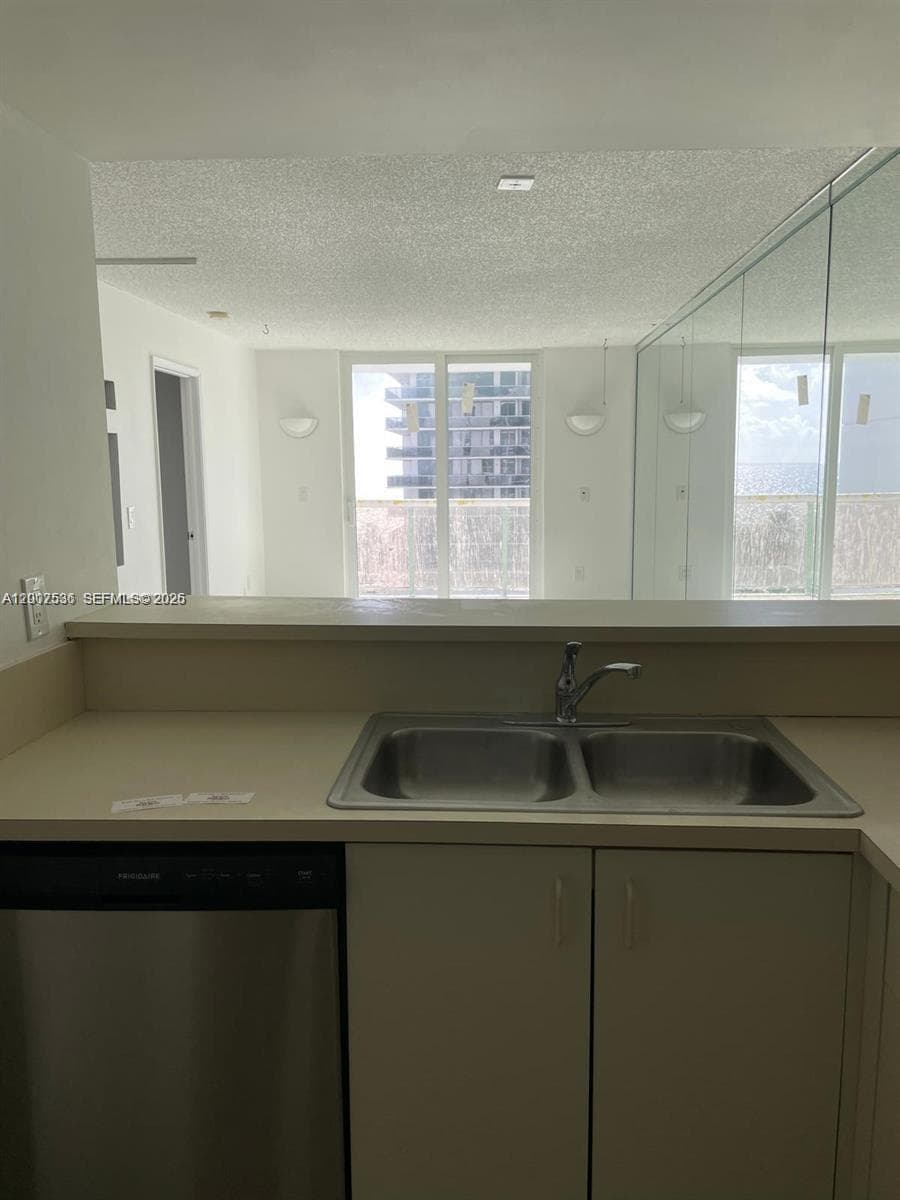 LA RIVE GAUCHE · #1006 in Miami Beach - Photo 7
